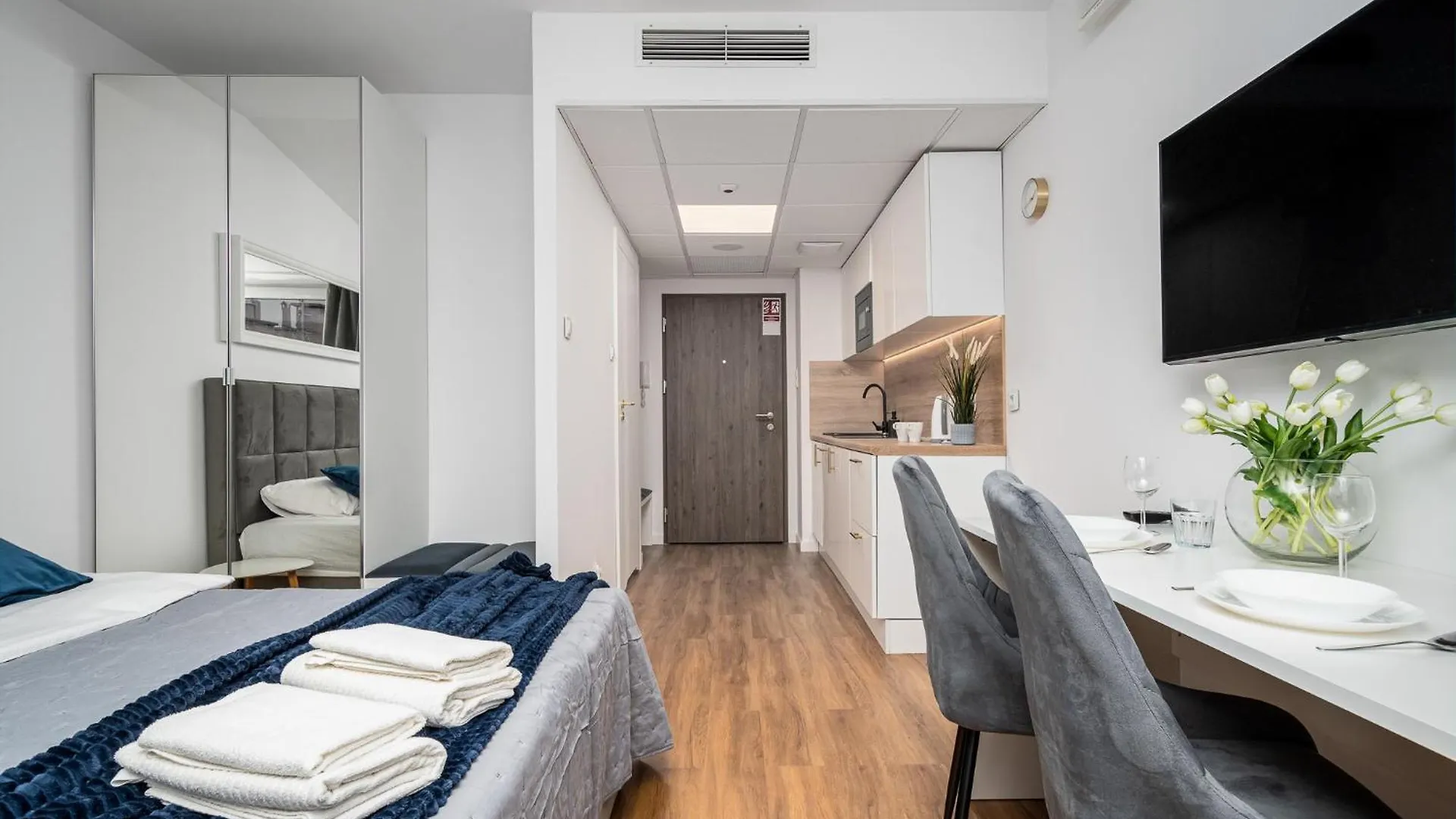 Pileckiego 59 Free Parking By Perfect Apart Warsaw