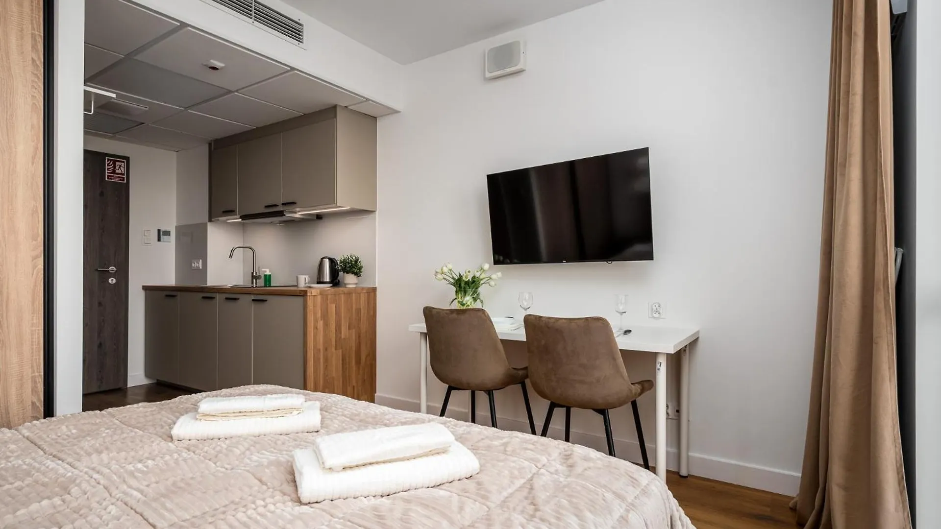 Pileckiego 59 Free Parking By Perfect Apart Warsaw Poland